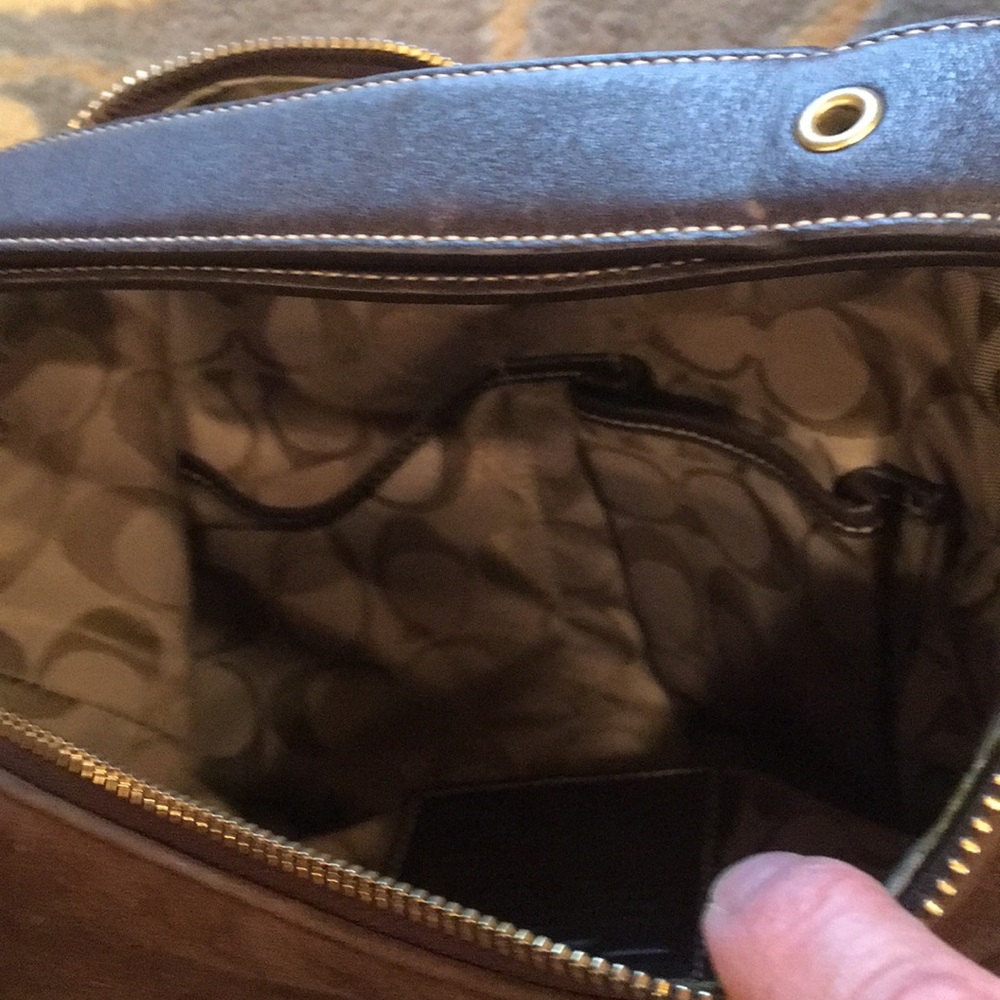 Coach suede bag with leather trim - Picture 7 of 8